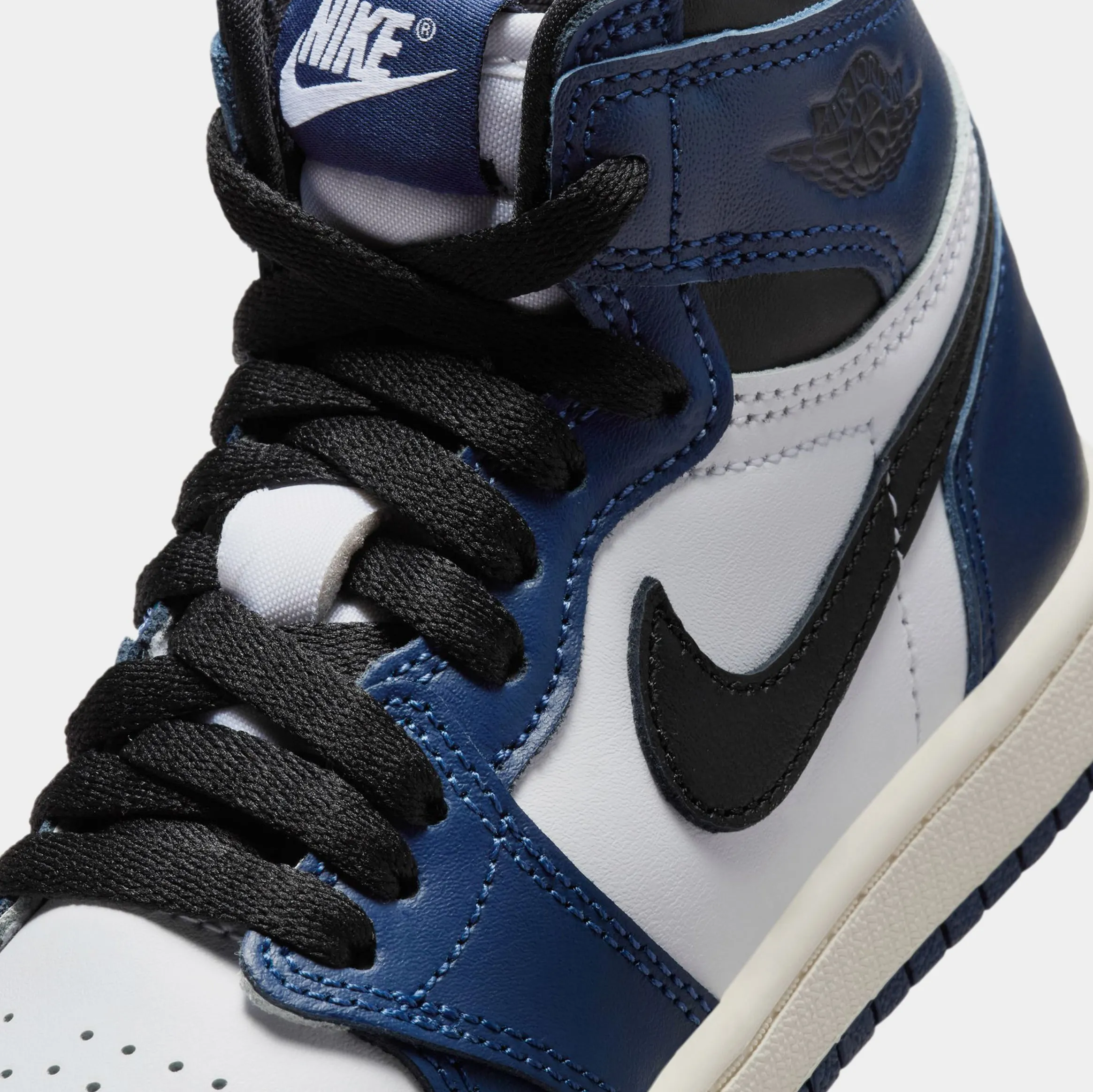 Air Jordan 1 Retro High OG Midnight Navy Preschool Lifestyle Shoes (Midnight Navy/Black/White/Sail)