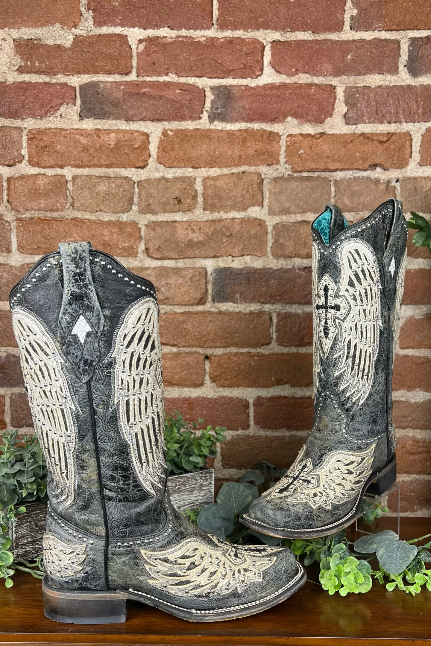 Corral Women's Black Cross & Wings Stud Boots