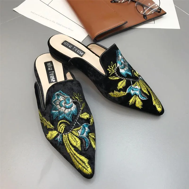 Floral Embroidered Velvet Pointed Toe Loafers Shoes