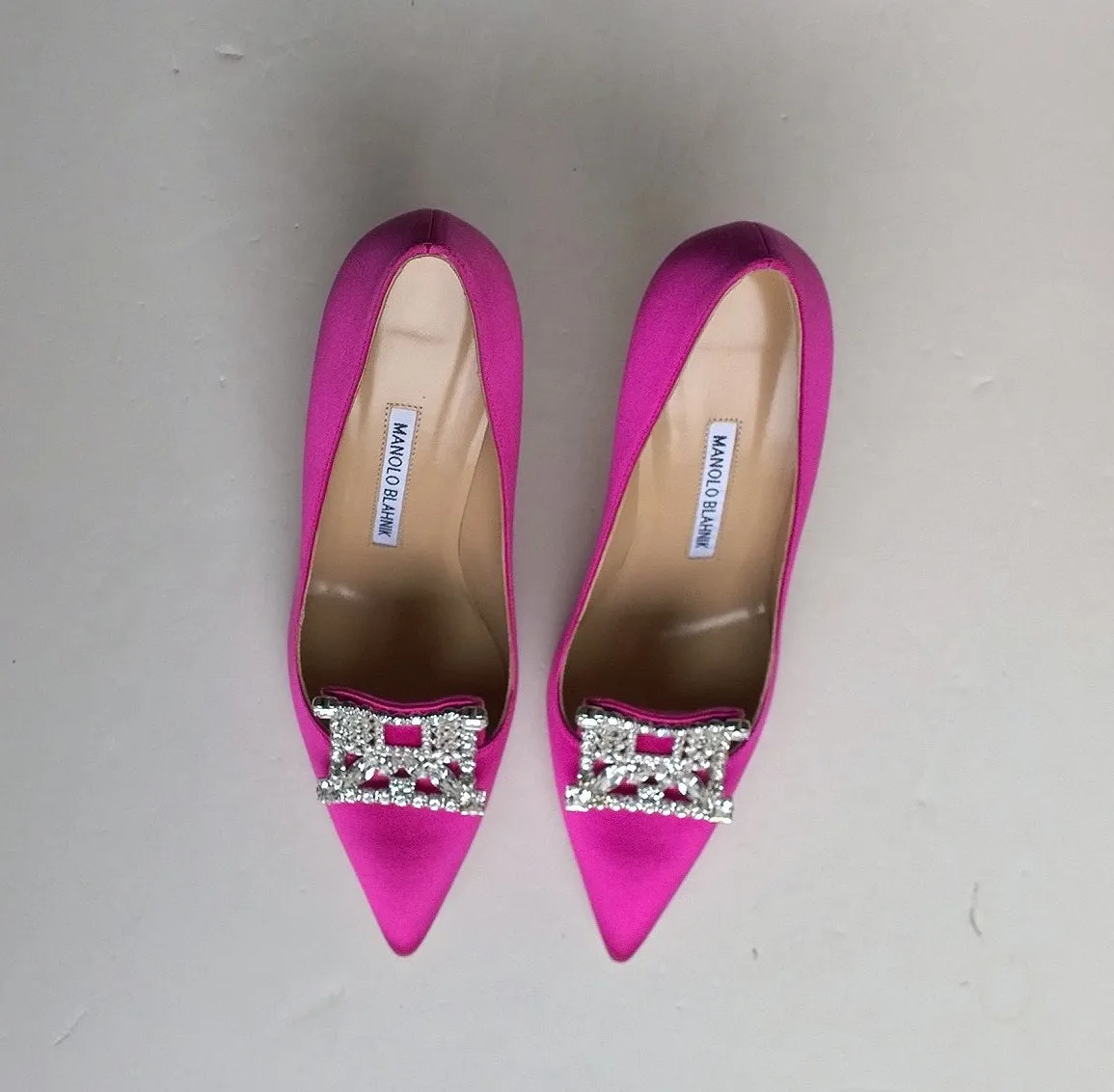 Manolo Blahnik Borlak 105 Fuchsia Satin Strass Heels