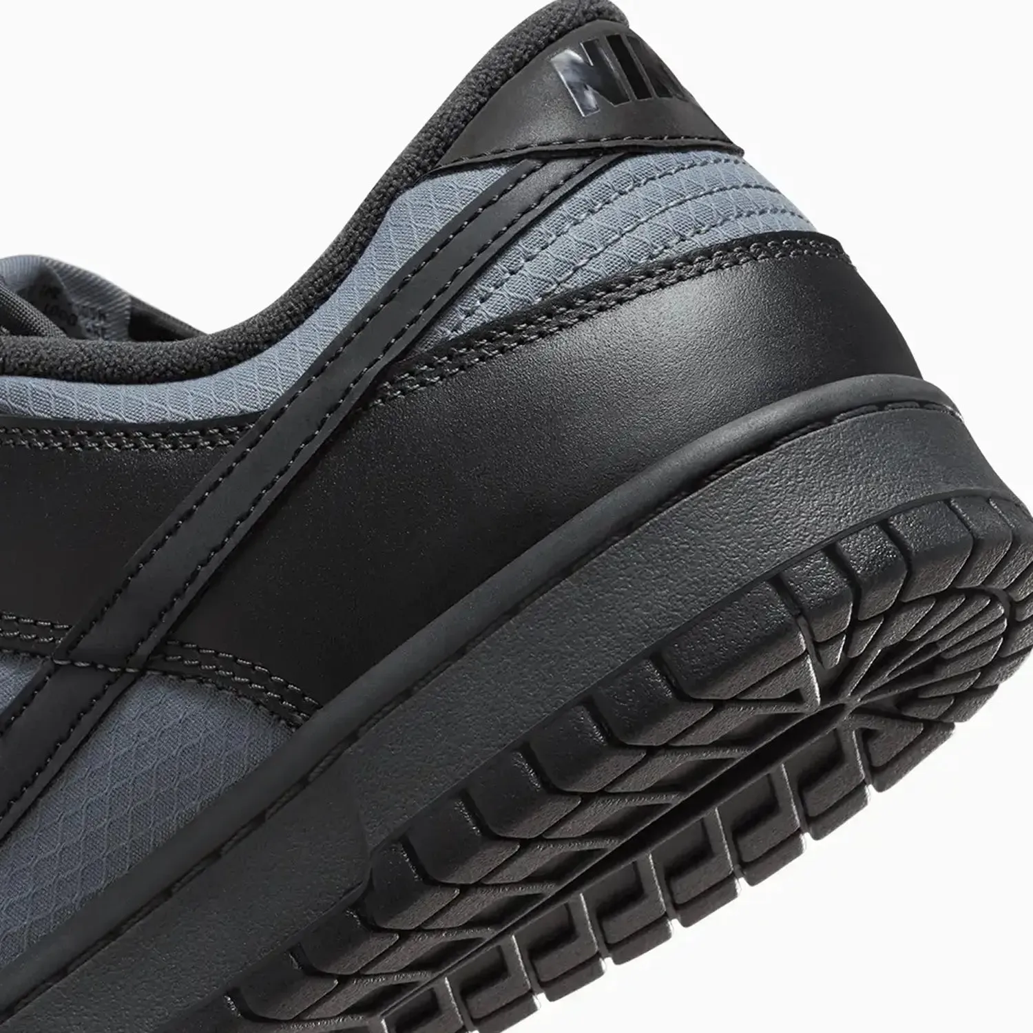 Men's Dunk Low Retro SE "Off Noir"