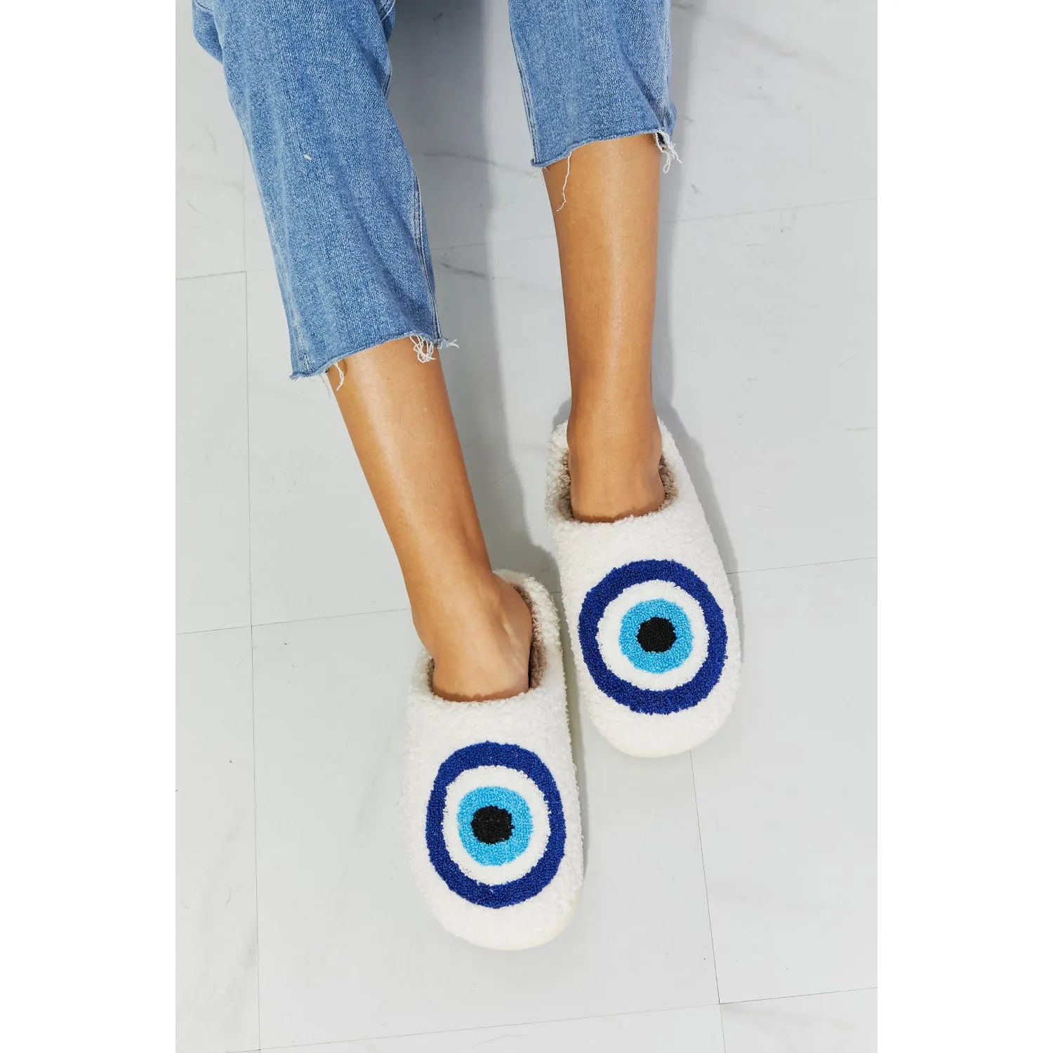 MMShoes Eye Plush Slipper