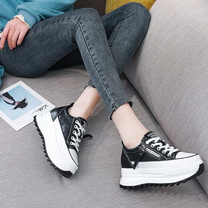 Retro Chunky Platform Sneakers with Zipper and Tassel Accent