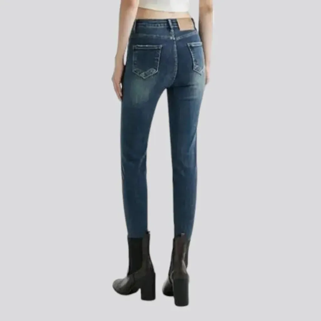 Sanded women's skinny jeans